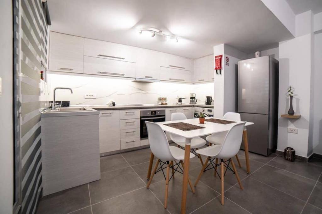 Brand New Aprt With Backyard In Lycabettus Hill ! Apartment Athens Exterior photo
